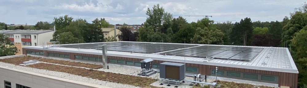 Anlage auf der Sporthalle Dachau-Ost